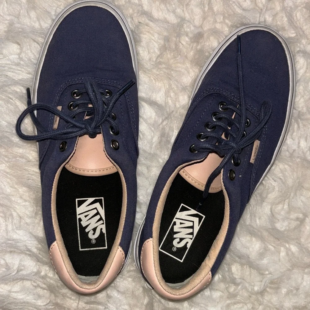 🛹Vans Authentic Era Canvas and Leather Sneakers, Size 8 - Picture 1 of 16